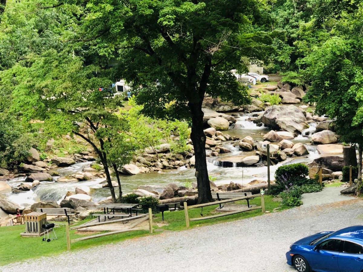 The Evening Shade River Lodge And Cabins Chimney Rock Extérieur photo